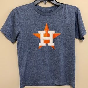 Boys Houston Astro’s shirt. ⚾️